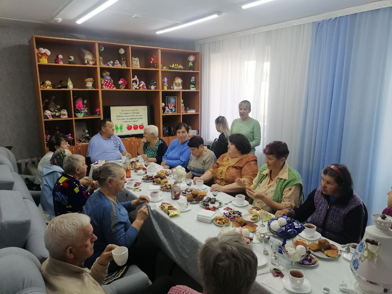 Открытие декады пожилых людей