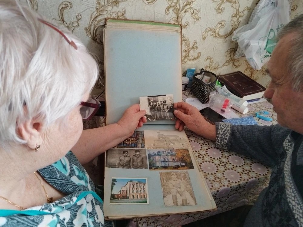 С праздником!