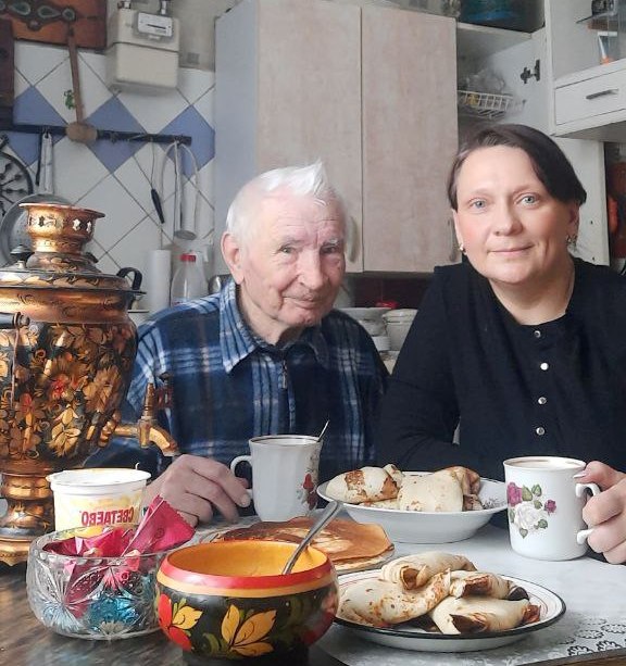 Угощайтесь блинами!