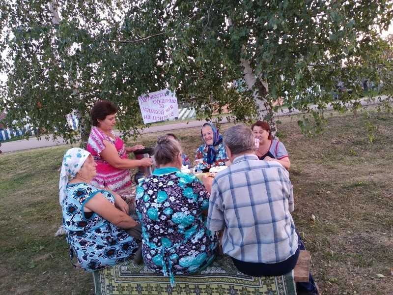 Чай и дружба хороши, только тогда, когда крепки