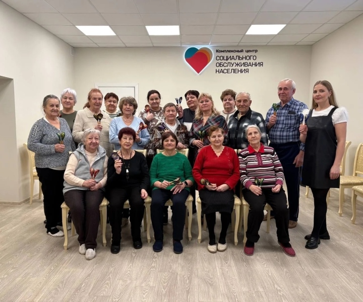 Продолжаем учиться играть на ложках!