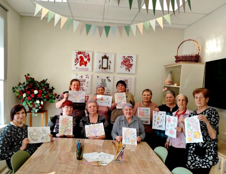 День цветных карандашей