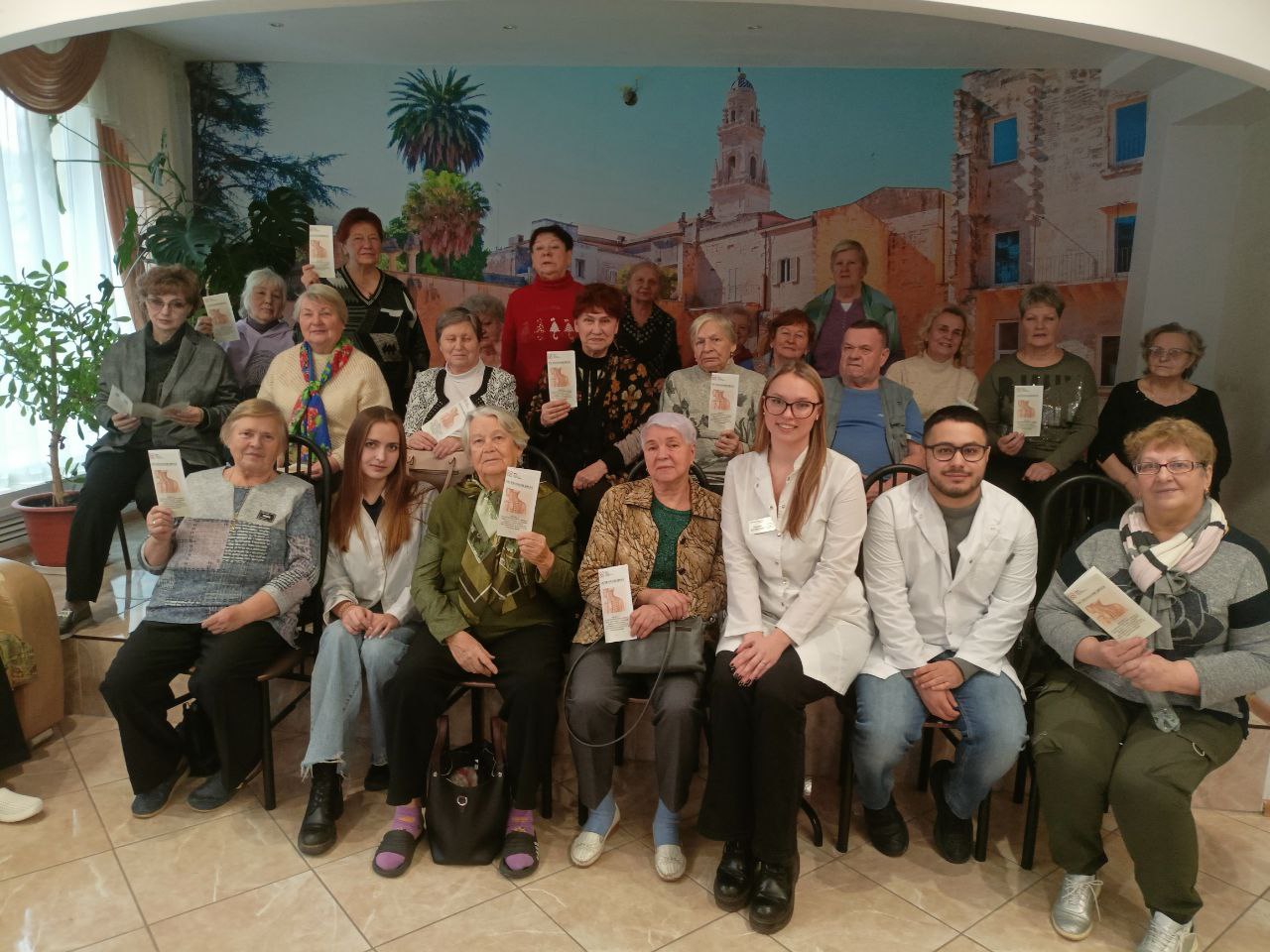 Студенты ПИМУ провели лекцию «Остеохондроз в возрасте 60+»