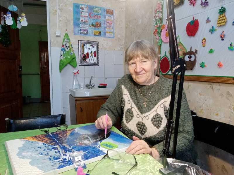 Занятие в ОДП по изготовлению алмазной вышивки «На горном озере!»