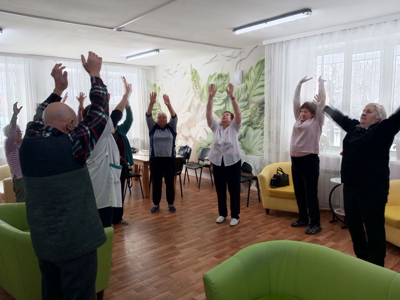 Утренняя гимнастика в ОДП.